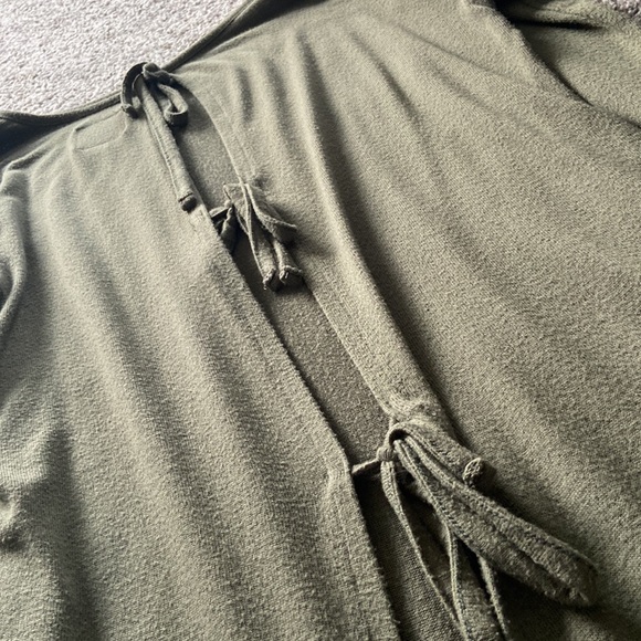 Aerie open back top - Picture 3 of 5